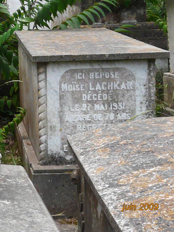 Grafsteen van LACHKAR Moïse