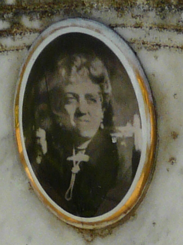 Stèle de CHICHE Gilette