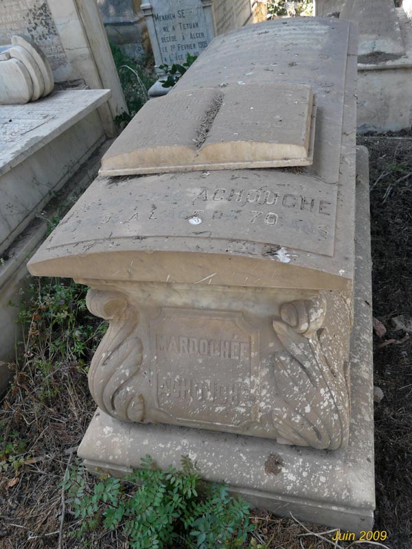 ACHOUCHE Mardochée का स्मारक