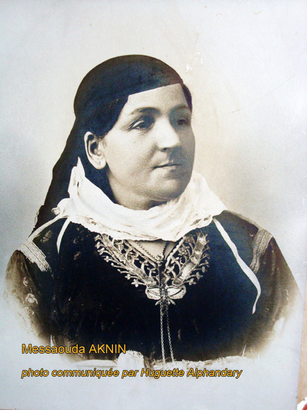 Grafsteen van AKNIN Messaouda