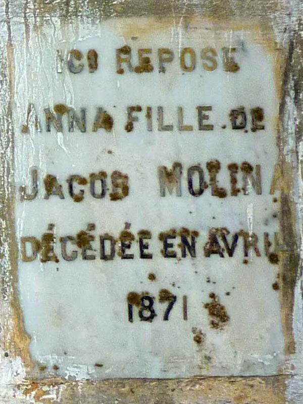 Grafsteen van MOLINA Anna