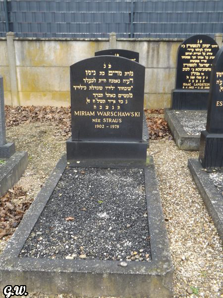 מַצֵּבה פון Warschawski Miriam