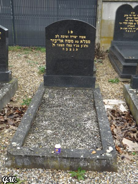 Stèle de Lizbard Matla