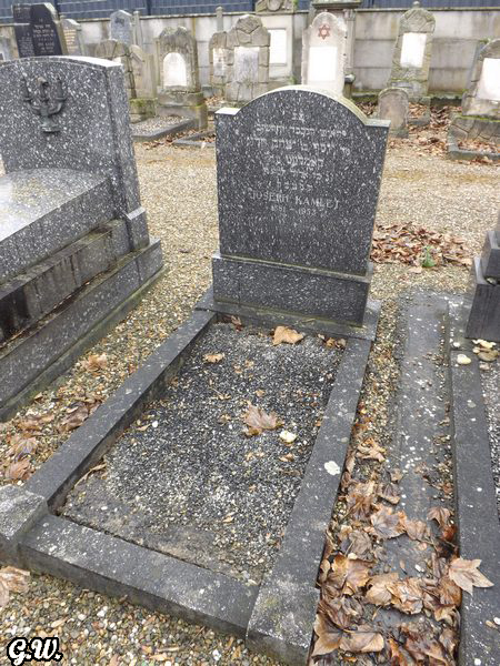 מצבת Kamlet Joseph