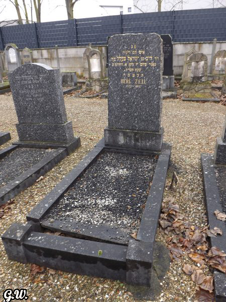 Grafsteen van Zell Berl