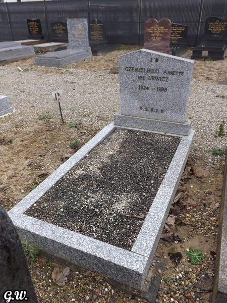 شاهدة قبر Czemiellipski Annette