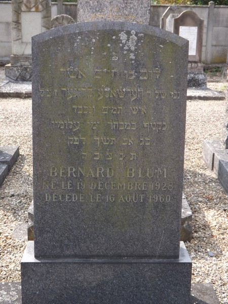 מַצֵּבה פון Blum Bernard