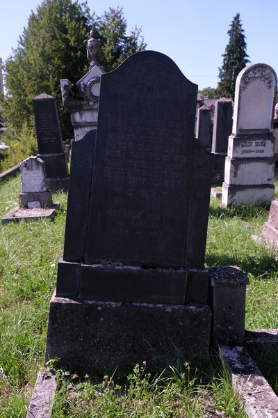 Estela de Hirtz Mélanie