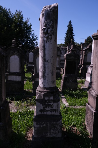Stèle de Blum Caroline