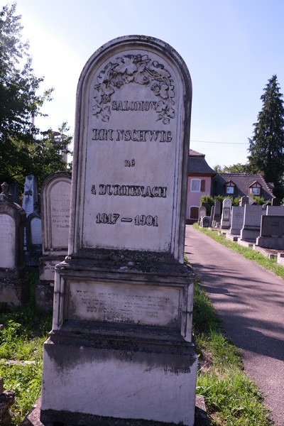 מַצֵּבה פון Brunschwig Salomon