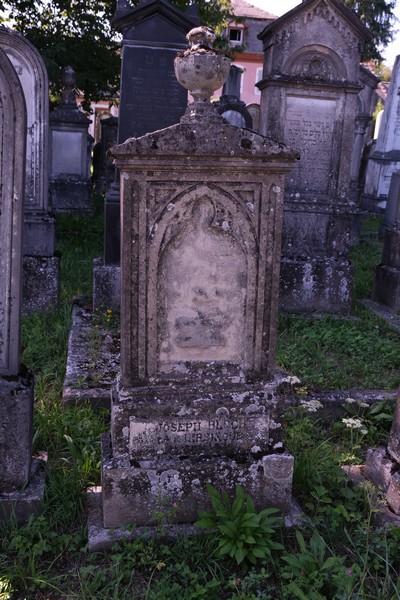 Stèle de Bloch Joseph