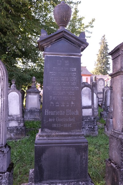 Grabstein von Bloch Henriette
