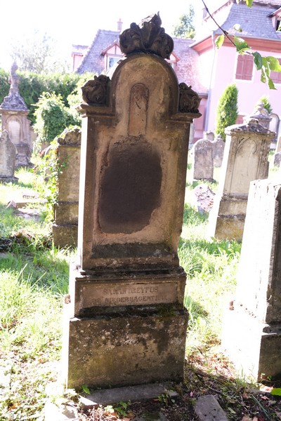 מַצֵּבה פון Dreyfus Sarah