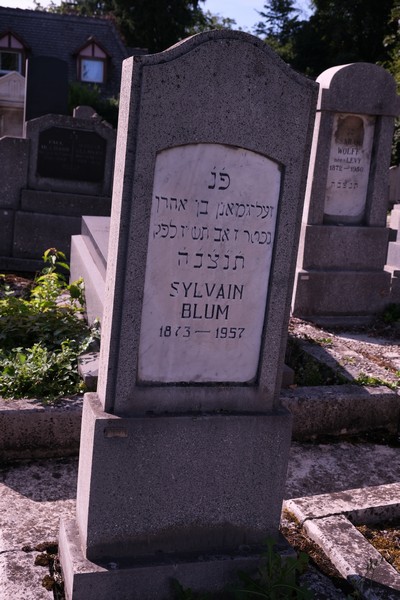 מַצֵּבה פון Blum Sylvain