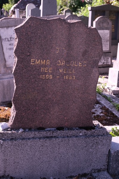 Надгробие Jacques Emma