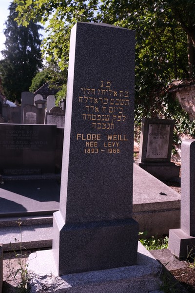 Weill Flore fejfája