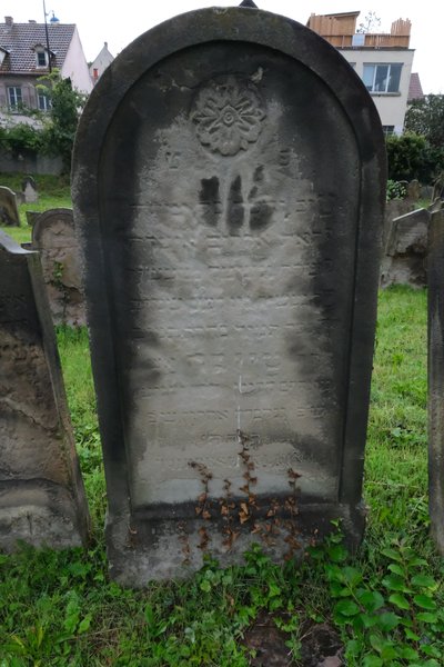 Klein Thérèse fejfája