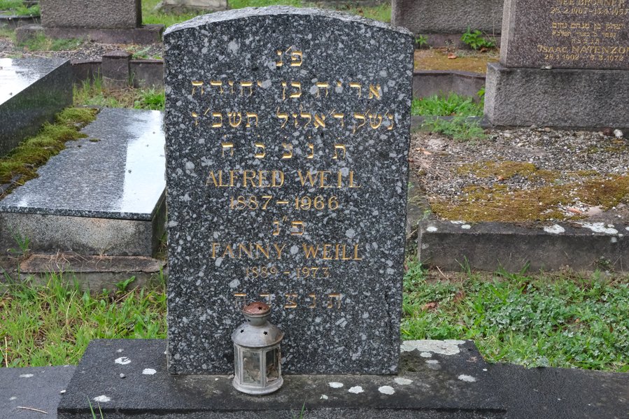Grafsteen van Weil Alfred