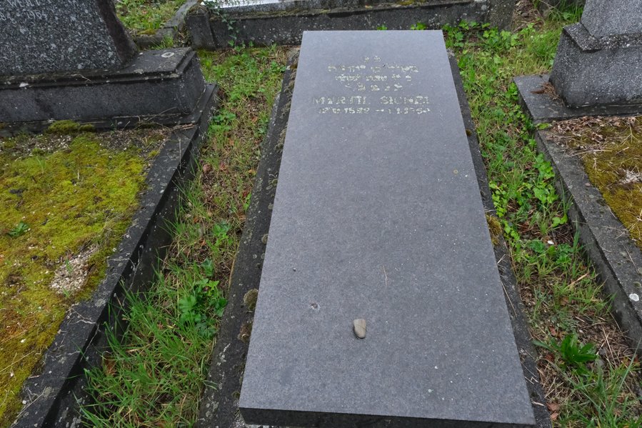 Sichel Myrtil fejfája