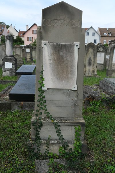 Stèle de Bloch Mena'hem