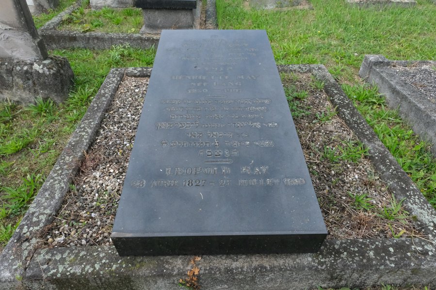 Stèle de May Léopold