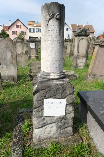 Stèle de Klein Lucie