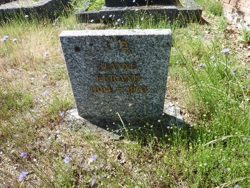 Stèle de Ferrand Jeanne
