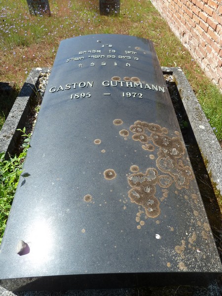 מצבת Guthmann Gaston