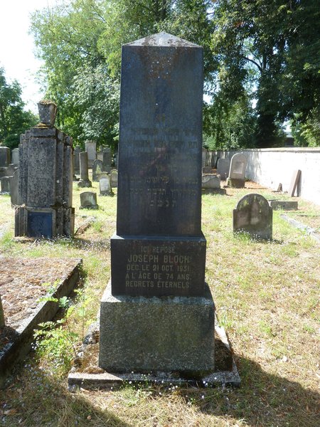 Stèle de Bloch Joseph