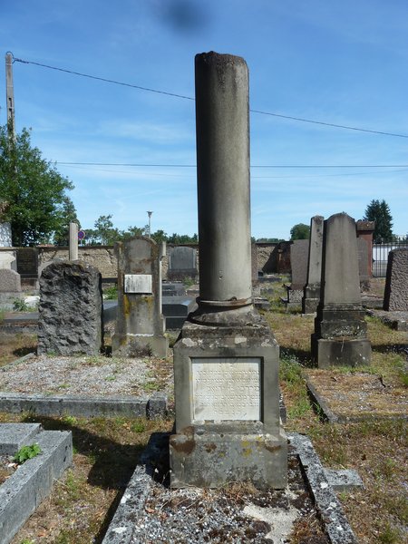 Grafsteen van Bloch Alfred