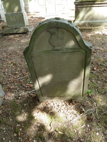 Grafsteen van Lévy Felix