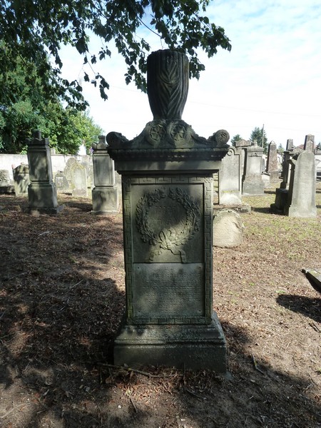 Stieffel Joséphine fejfája