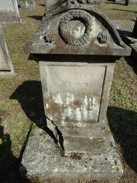 Bloch Armand का स्मारक