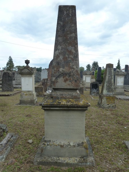 Lápide de Cahnmann Thérèse