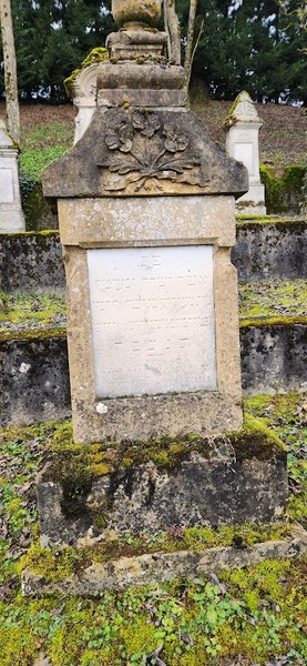 Stèle de Hannaux Mélanie