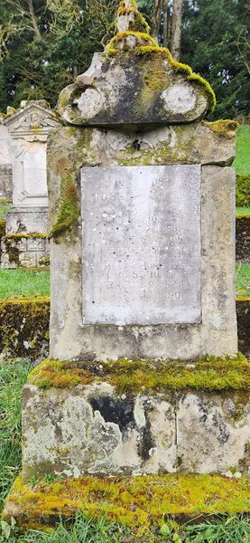 Lápide de Michel Rose