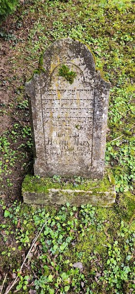 Stèle de Marx Hermine