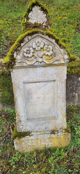 Israël Régine fejfája