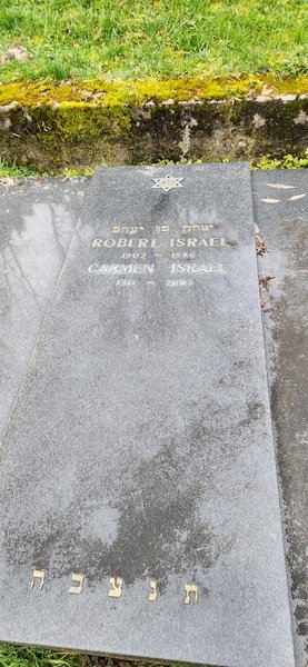 מַצֵּבה פון Israël Paul Robert