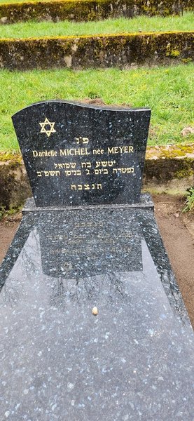 Estela de Michel Danielle