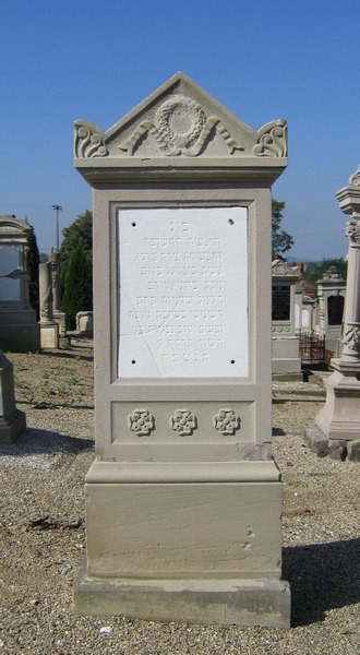 Stèle de Blum Fanny