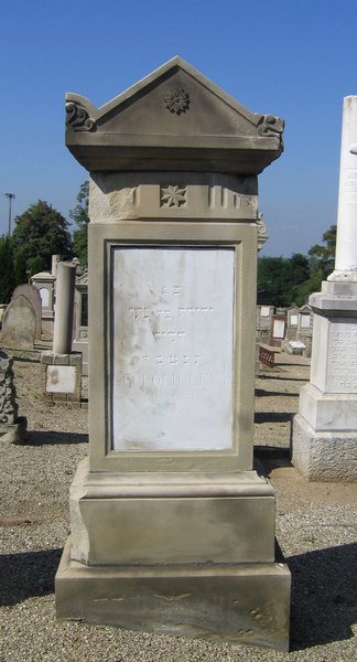 Stèle de Lévy Léopold