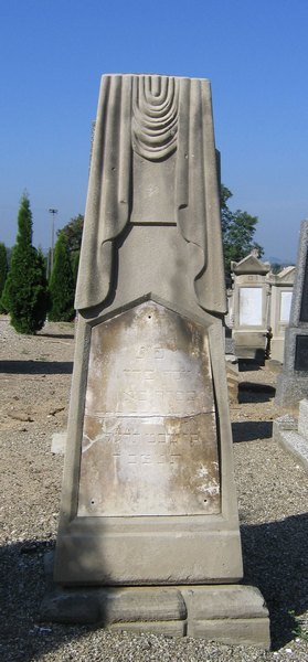 Bloch Yossef fejfája
