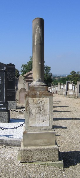 Lévy Jacques fejfája
