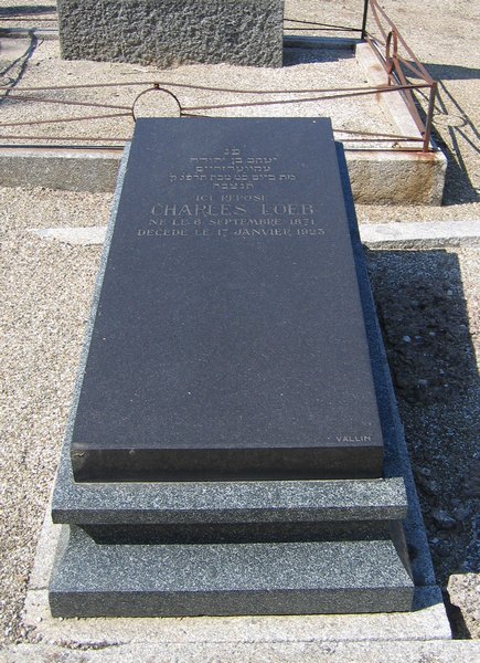 Stèle de Loeb Charles