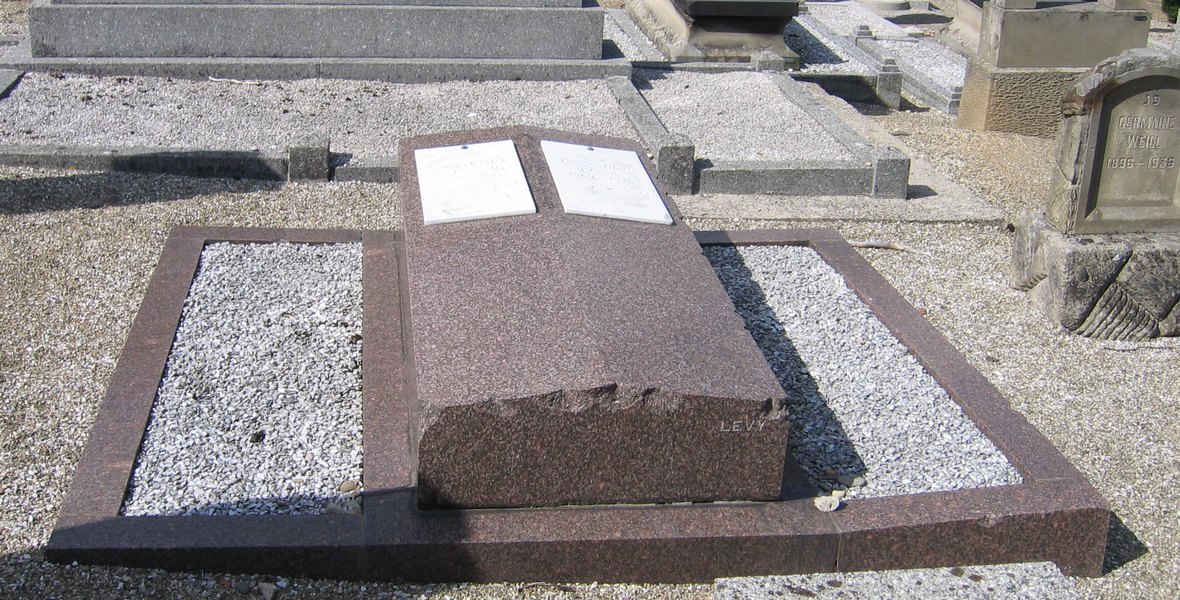 Loeb Alexandre fejfája