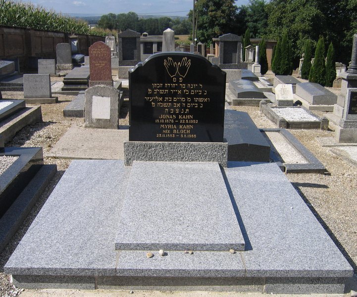Estela de Kahn Jonas