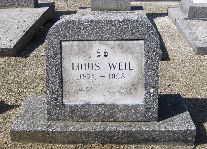 Tombstone of Weil Louis