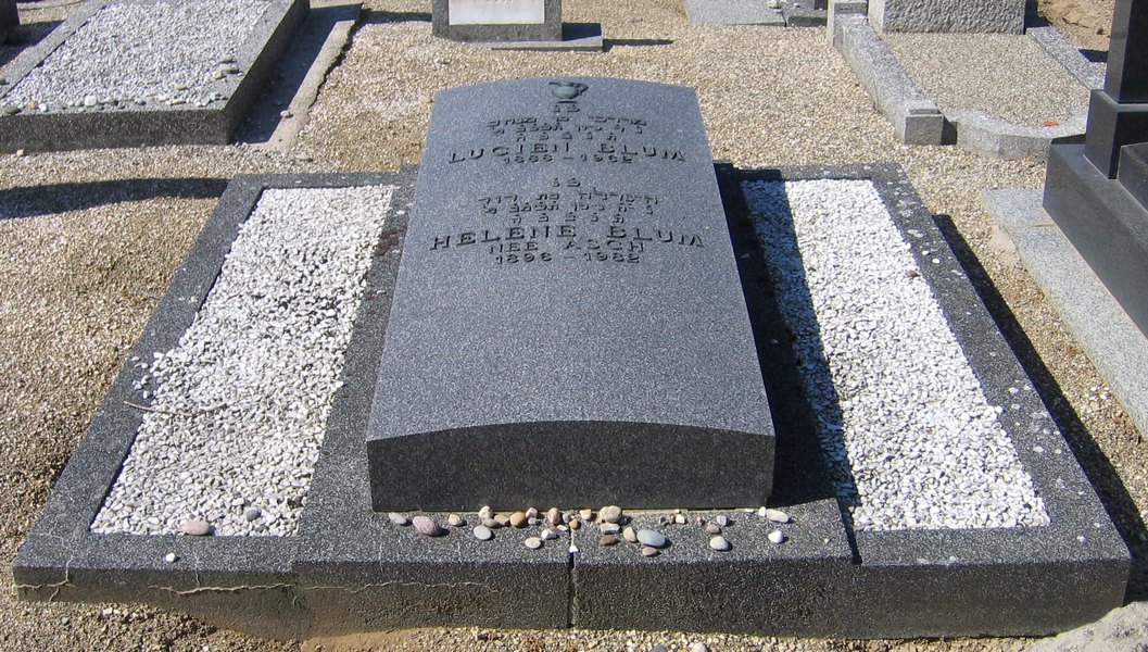 Надгробие Blum Lucien