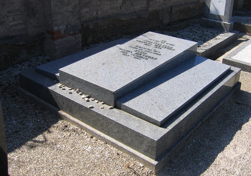 Grafsteen van Metzger Rachel